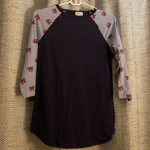 Lularoe Randy top with crab sleeves